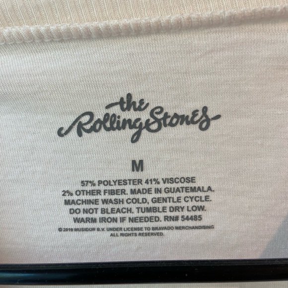 Graphic tee - Picture 2 of 3